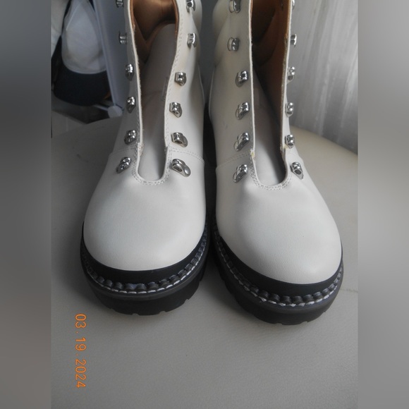 White Snow Booties - Target 🎯 - Picture 2 of 6